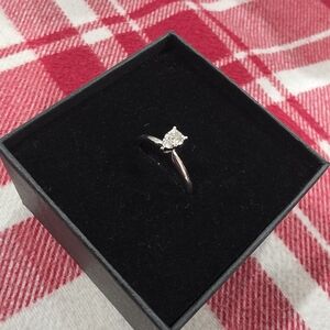 Elegant Silver Diamond Ring